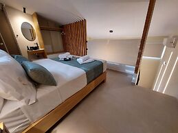 Elea Suites Adelianos Kampos