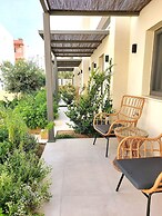 Elea Suites Adelianos Kampos
