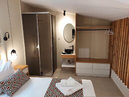 Elea Suites Adelianos Kampos