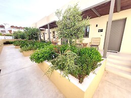 Elea Suites Adelianos Kampos
