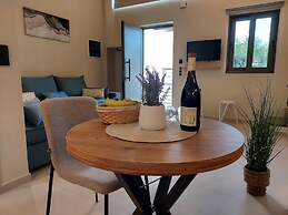 Elea Suites Adelianos Kampos