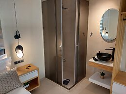 Elea Suites Adelianos Kampos