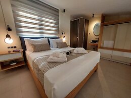 Elea Suites Adelianos Kampos