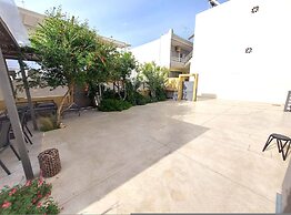 Elea Suites Adelianos Kampos