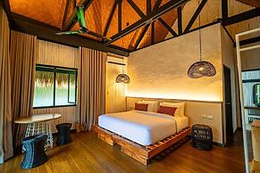 The Henry Qi Elnido