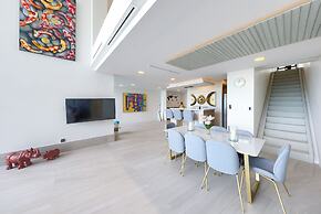 Massive 4 Bedroom with Cinema & Gym