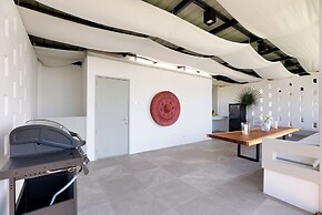 Massive 4 Bedroom with Cinema & Gym