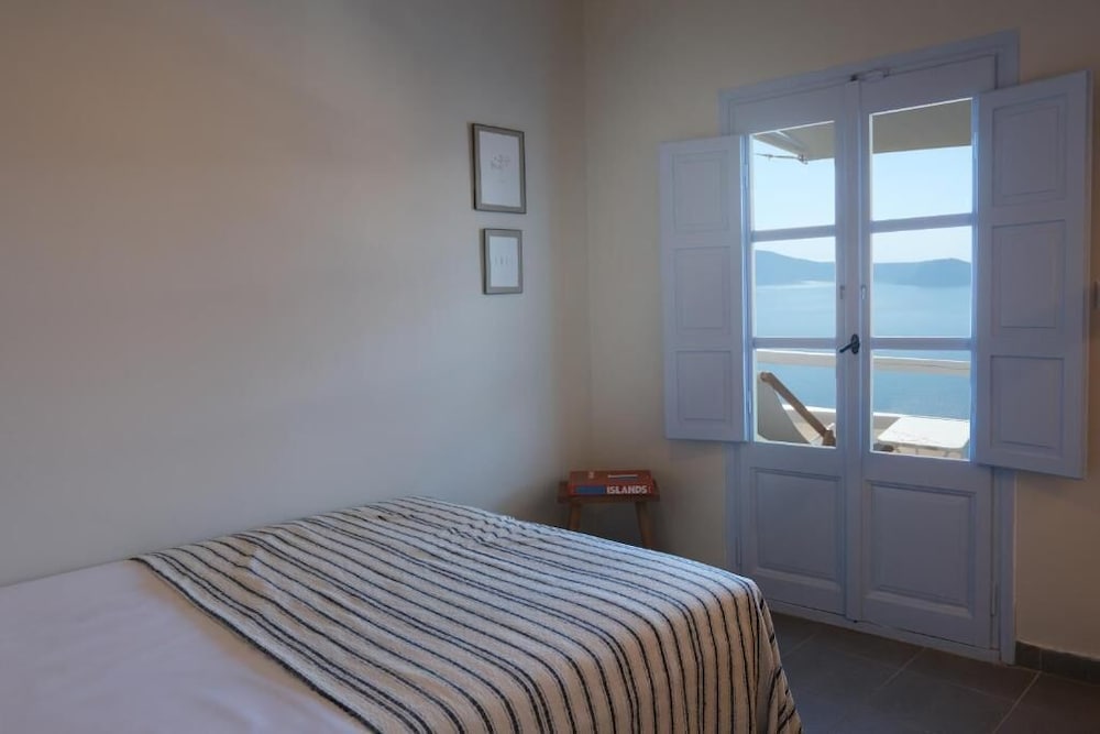 Mnimes Guesthouses Santorini