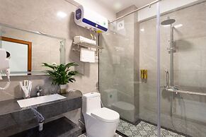 O Lily Hotel