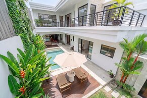 Lindt Villa