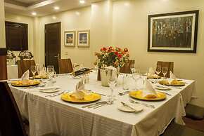 Reata Apartment Hotel
