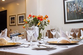 Reata Apartment Hotel