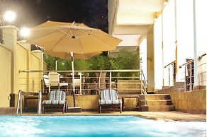 Reata Apartment Hotel