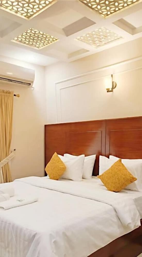 Serene Stay