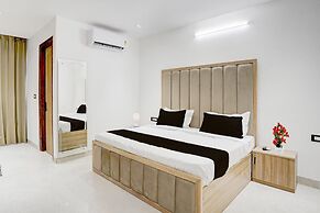 Deluxe Hotel P66 Sec 49