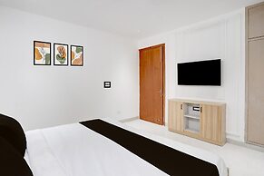 Deluxe Hotel P66 Sec 49