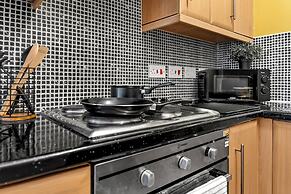 Apartment Sleeps 6 With Parking
