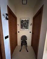 3bed Apartment- Garden, Private Pool, Free Parking