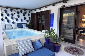 3bed Apartment- Garden, Private Pool, Free Parking