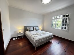 Wolf Villa