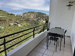 Wolf Villa