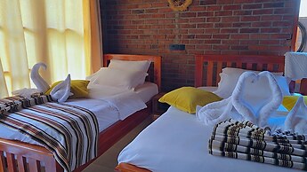 OLIVIA GREEN LODGE