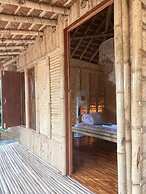 Happy Lemon Tree Lodge