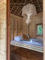 Happy Lemon Tree Lodge