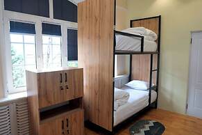 Anhor Hostel & Hotel in City Centr