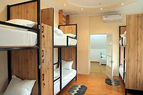 Anhor Hostel & Hotel in City Centr