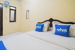 Rehat at Assalam Guest House Syariah