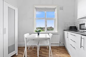 Comfort Studio Leeds Ideal for Work Study Street Parking
