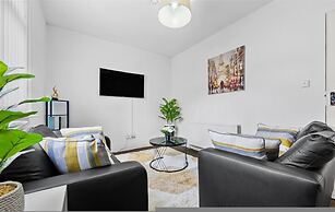 Comfort Studio Leeds Ideal for Work Study Street Parking
