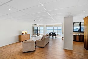The Oceanfront Cairns