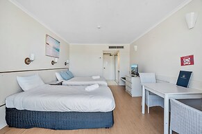 The Oceanfront Cairns