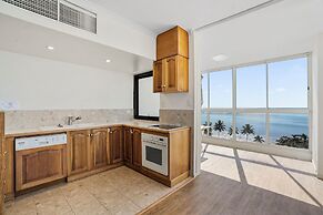 The Oceanfront Cairns