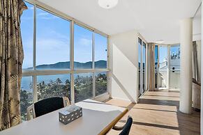 The Oceanfront Cairns