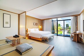 Clouds Villa