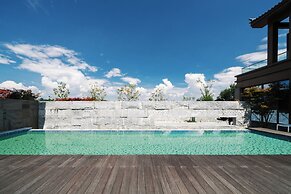 Clouds Villa
