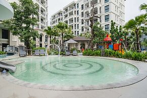 Charming balcony studio in Title Legend