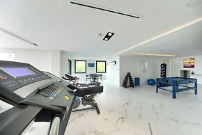 Luxury Sunset House Home Gym Cinema