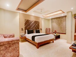 Premium The Golden Crown Hotel