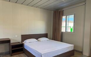 Weekend Family Hotel
