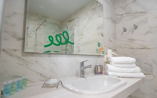 Weekend Family Hotel