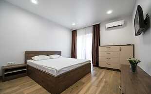 Weekend Family Hotel