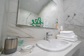 Weekend Family Hotel