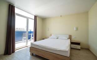 Weekend Family Hotel