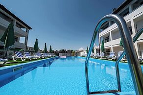 Weekend Family Hotel