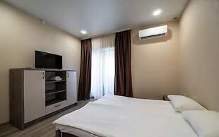 Weekend Family Hotel