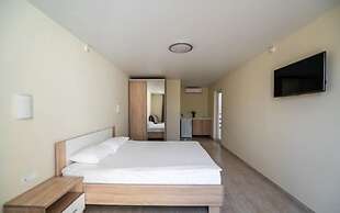 Weekend Family Hotel